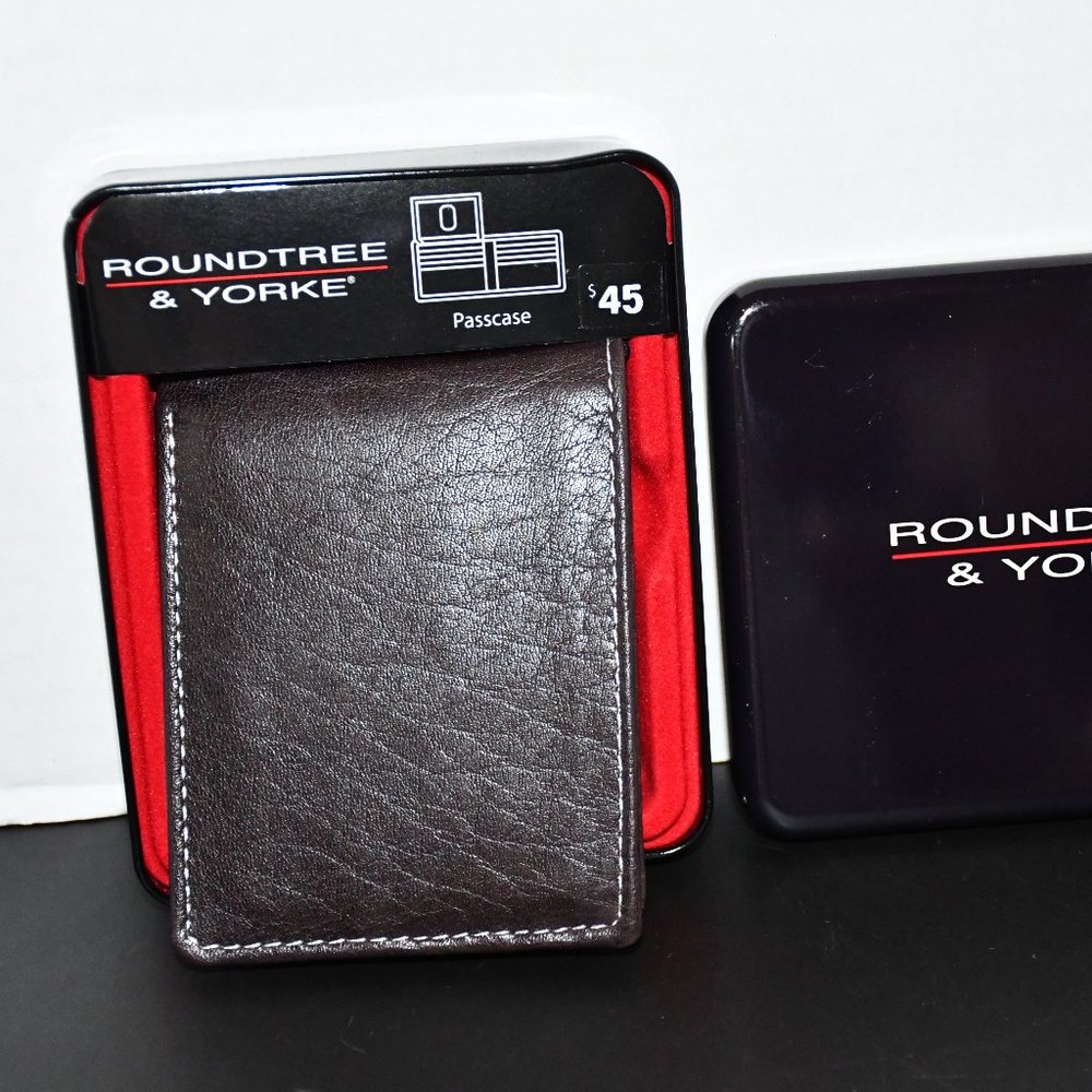 Roundtree & Yorke England Passcase Fold Leather Wallet in Brown #S15LR520 NWT